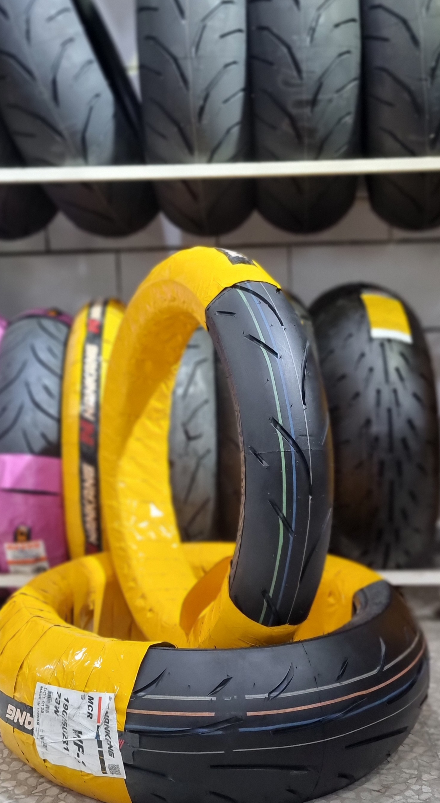 لاستیک جلو نانکنگ۱۲۰.70.17